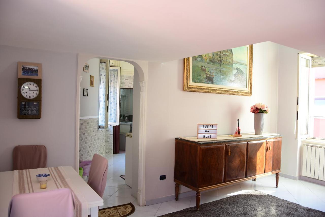 Scugnizzella Holiday House Apartman Nápoly Kültér fotó