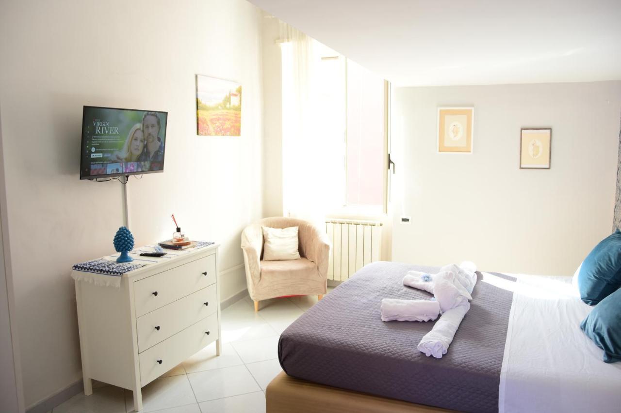 Scugnizzella Holiday House Apartman Nápoly Kültér fotó