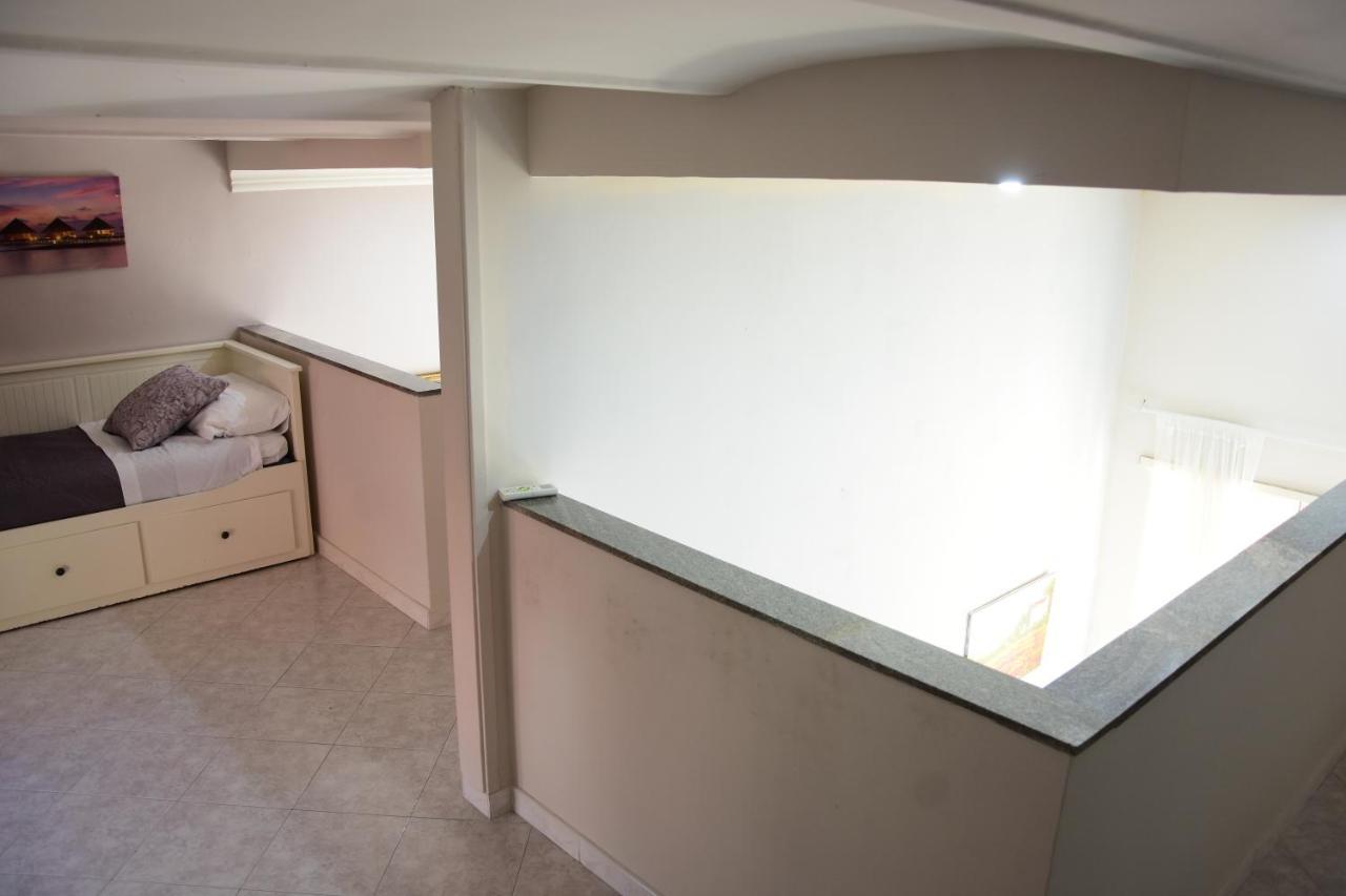Scugnizzella Holiday House Apartman Nápoly Kültér fotó