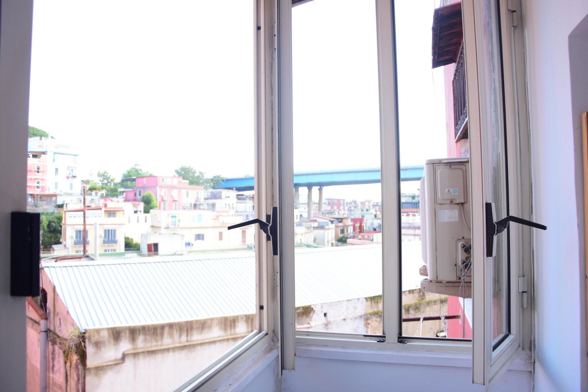 Scugnizzella Holiday House Apartman Nápoly Kültér fotó